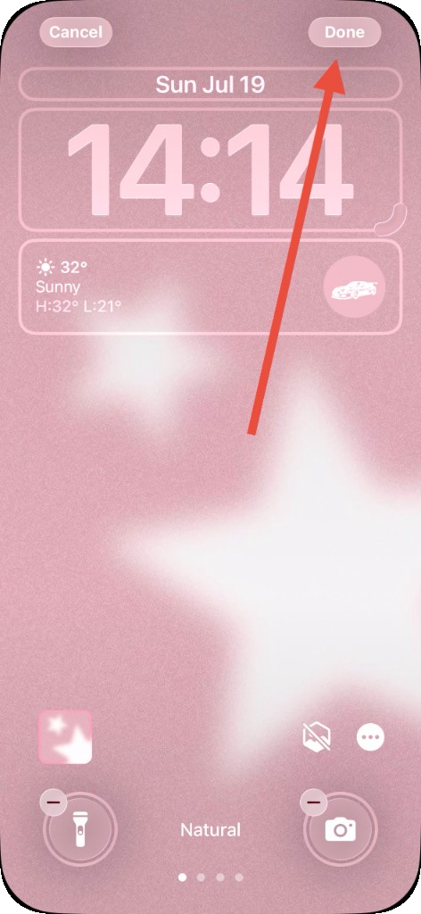 Lock screen edit screen with Done button highlighted